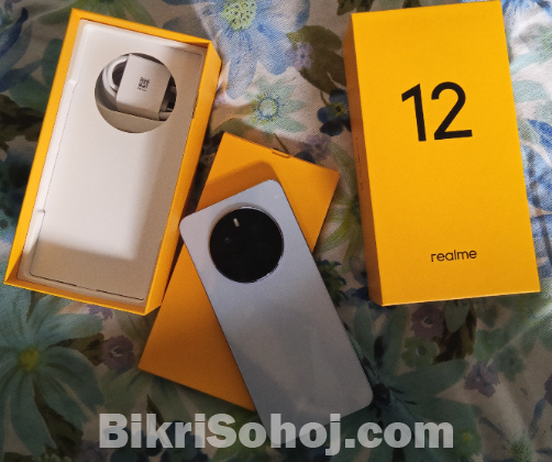 realme 12